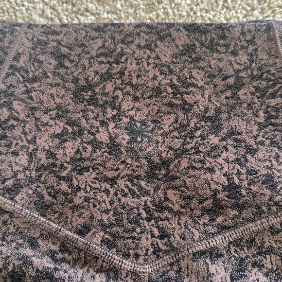 Women’s Athleta Salutation Stash Pocket Textured 7/8 Tight | XS | Coffee House - Picture 10 of 11